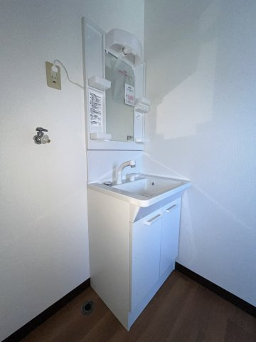 MKハイツ２号館の洗面所