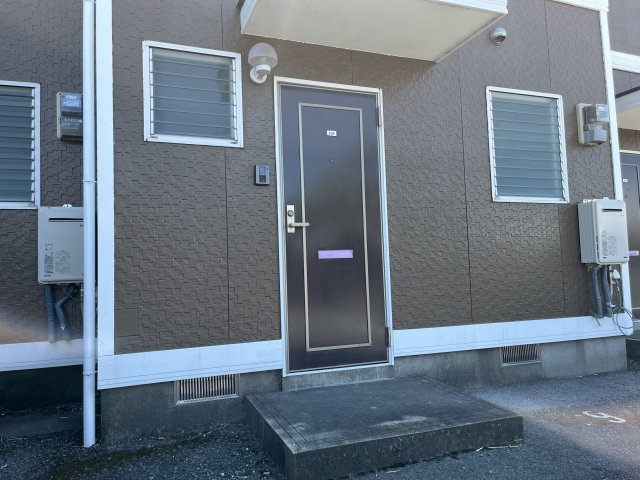 MKハイツ２号館のエントランス