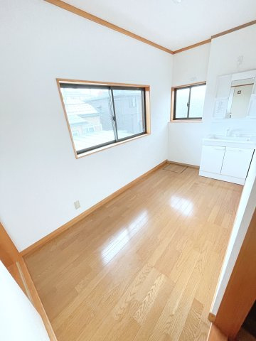 郡山市大槻町笹ノ台　中古戸建の独立洗面台|2階にも独立洗面台があるので、朝の身支度渋滞緩和☆