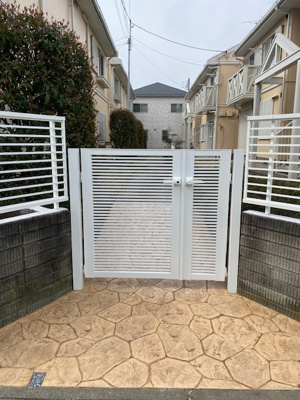 【エントランス】 | ドミールイソダ