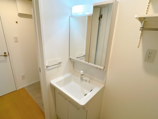 LECOCON半田Ⅱの独立洗面台