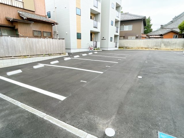 LECOCON半田Ⅱの駐車場
