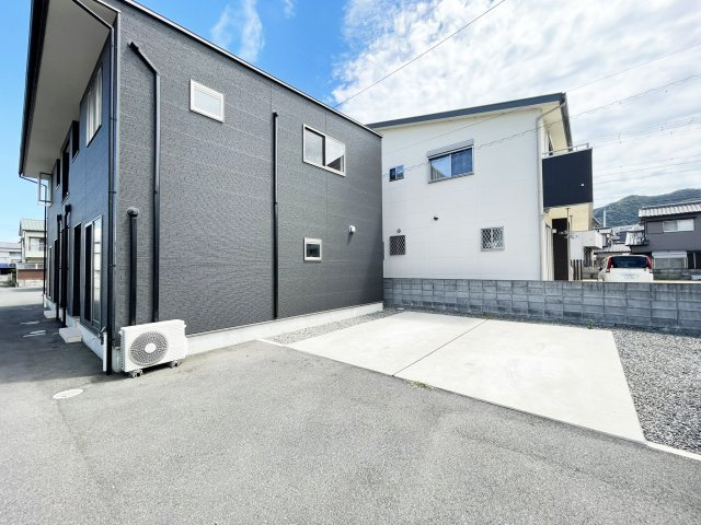 フィットガーデン名東の駐車場