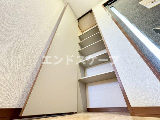 エレガンスクエアAの収納|高崎、前橋エリアのお部屋探しはエンドスケープまで！お客様の理想お聞かせ下さい♪