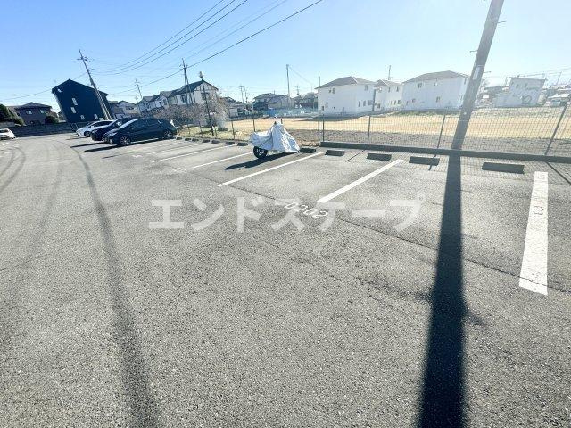 エレガンスクエアAの駐車場|高崎、前橋エリアのお部屋探しはエンドスケープまで！お客様の理想お聞かせ下さい♪