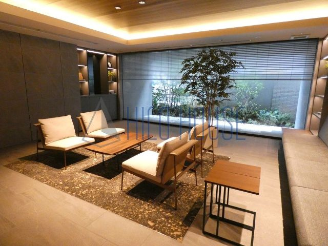 プラウド川越のロビー
