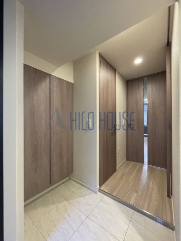 プラウド川越の玄関