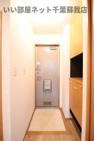 ファースト・エアフォルクⅠの玄関|収納もある玄関です