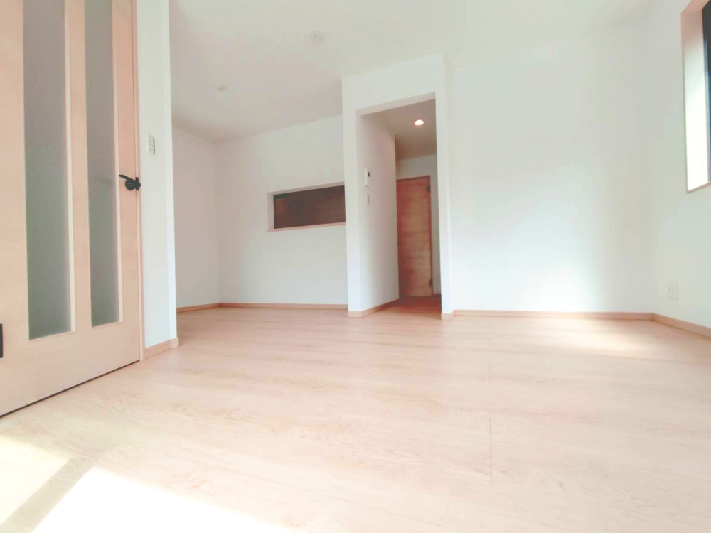 調布市深大寺北町４丁目 中央線 三鷹駅 新築戸建の居間・リビング