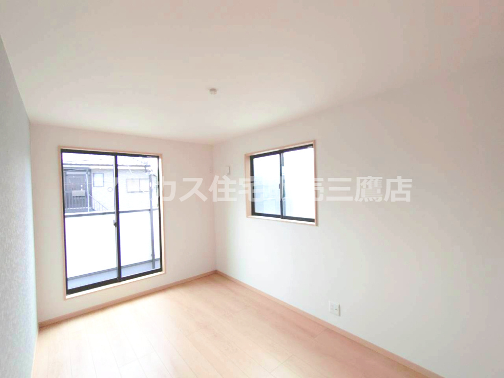 調布市深大寺北町４丁目 中央線 三鷹駅 新築戸建の洋室