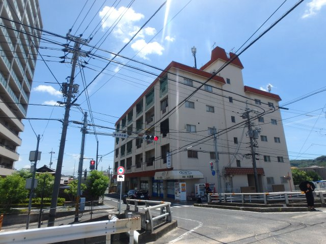 倉敷富井フォートレスの外観