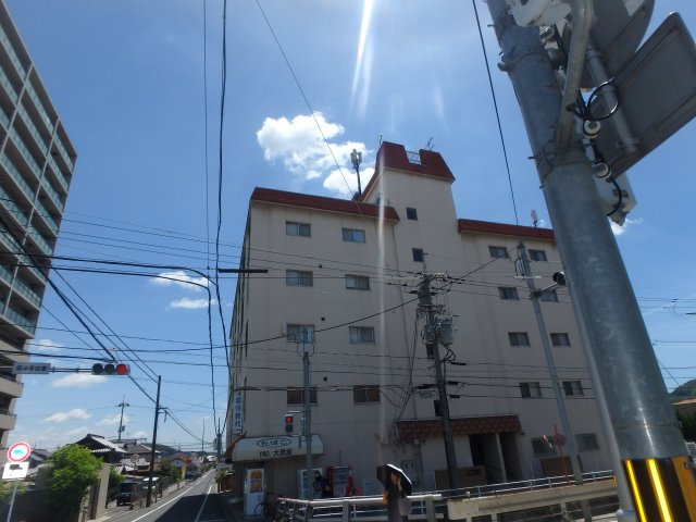 倉敷富井フォートレスの外観