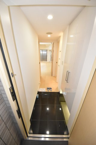 アシュランス新町の玄関
