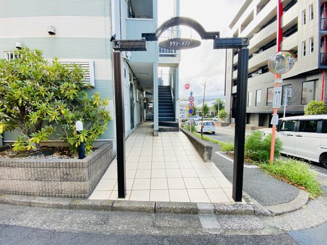 グランメゾンさくら通りのエントランス