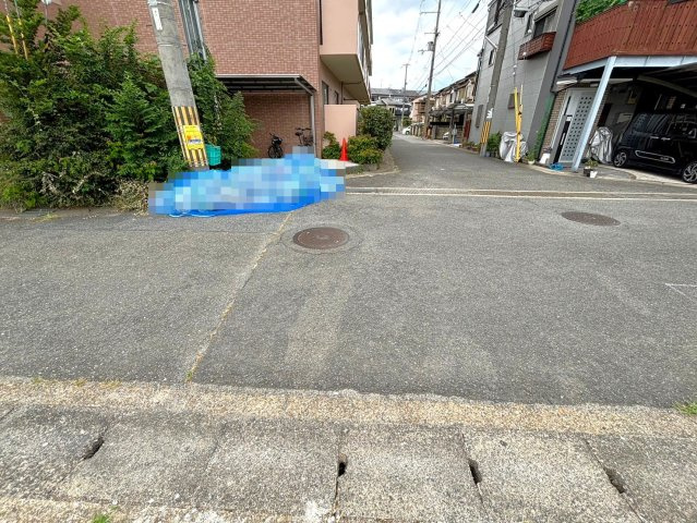 京阪本線『淀』駅まで徒歩８分♪お財布にも優しいオール電化４ＬＤＫ住宅◎伏見区淀下津町１期の前面道路含む現地写真|前道道路(２０２４年７月撮影)