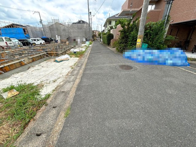 京阪本線『淀』駅まで徒歩８分♪お財布にも優しいオール電化４ＬＤＫ住宅◎伏見区淀下津町１期の前面道路含む現地写真|前道道路(２０２４年７月撮影)
