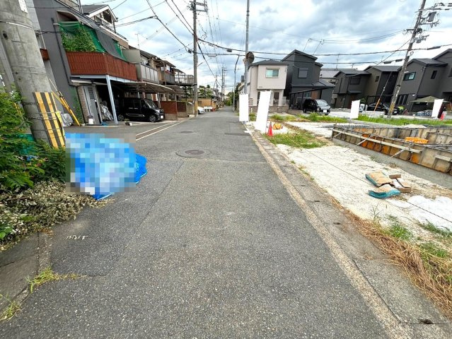 京阪本線『淀』駅まで徒歩８分♪お財布にも優しいオール電化４ＬＤＫ住宅◎伏見区淀下津町１期の前面道路含む現地写真|前道道路(２０２４年７月撮影)