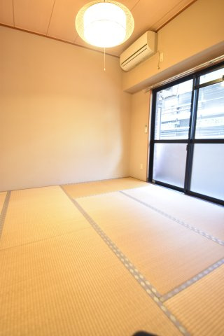 ワイケイマンションの寝室