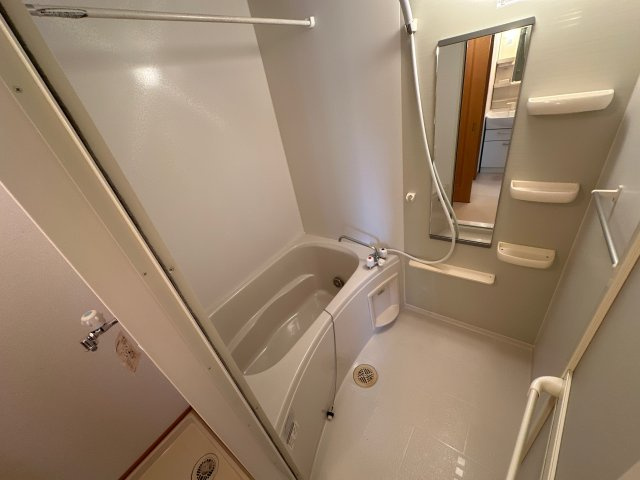 リバーサイドビラの浴室