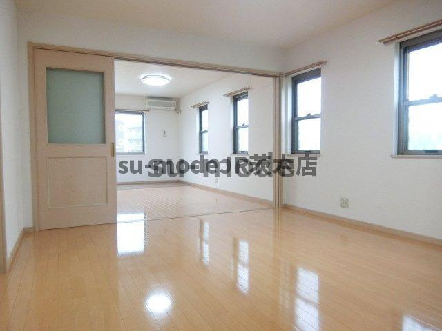 アネスティコートの洋室