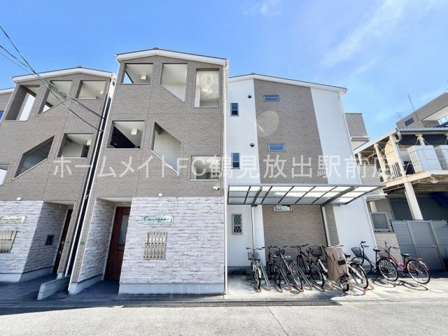 アヴァンス深江橋Ａ棟の外観