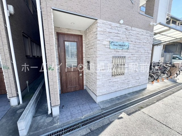 アヴァンス深江橋Ａ棟のエントランス