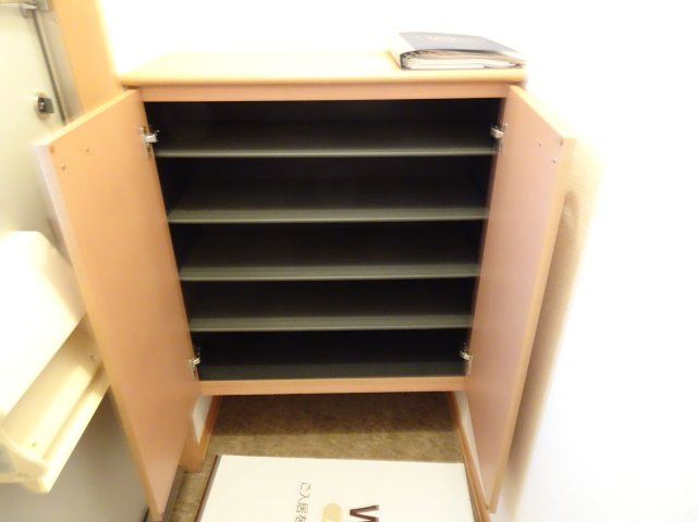 プラムコートBの玄関