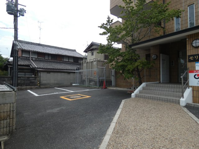 モリスワンの駐車場