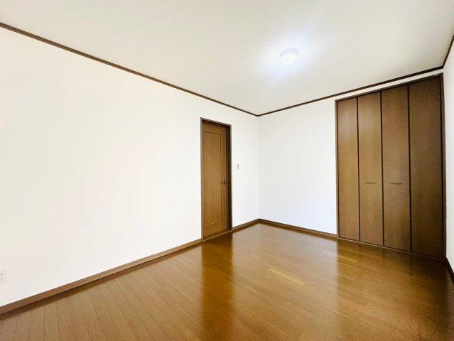 大日町2丁目　中古一戸建ての寝室|洋室6.0帖　クローゼット■物件内覧・資金計画相談・住宅ローン相談、リフォーム相談、お問合せ受付中■
※当日・翌日のご内覧、ご相談はお電話でのお問合せがスムーズです！