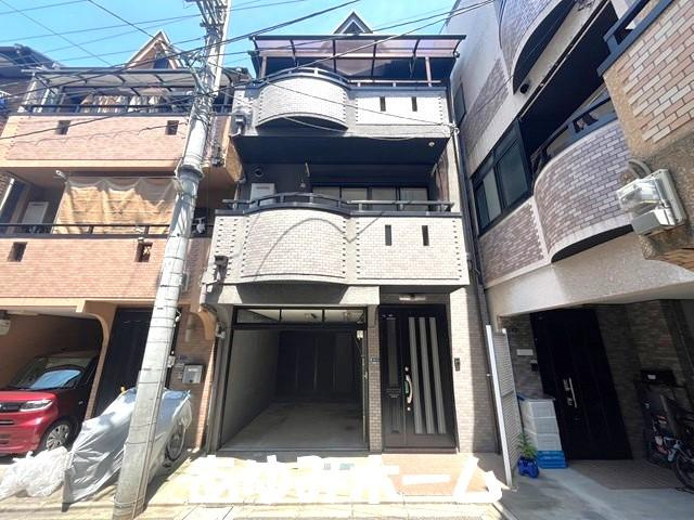 大日町2丁目　中古一戸建ての外観|新しい生活にいかがでしょうか？外観はお住まいの顔になります。こだわりたいポイントですね。外壁塗装や屋根塗装のご相談も承っております。
■現地内覧・資金計画相談・住宅ローン相談もお問合せ受付中■