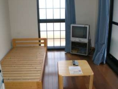 レオパレスシティーBの寝室