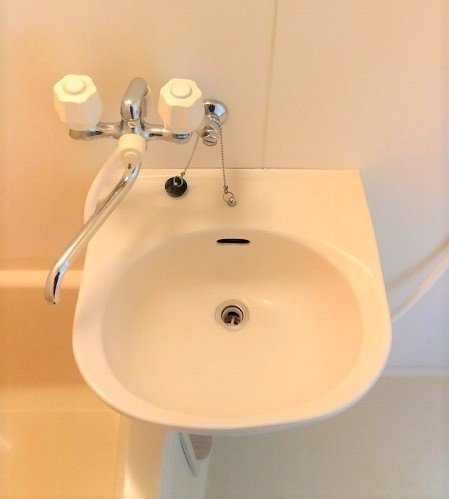 レオパレスシティーBの洗面所