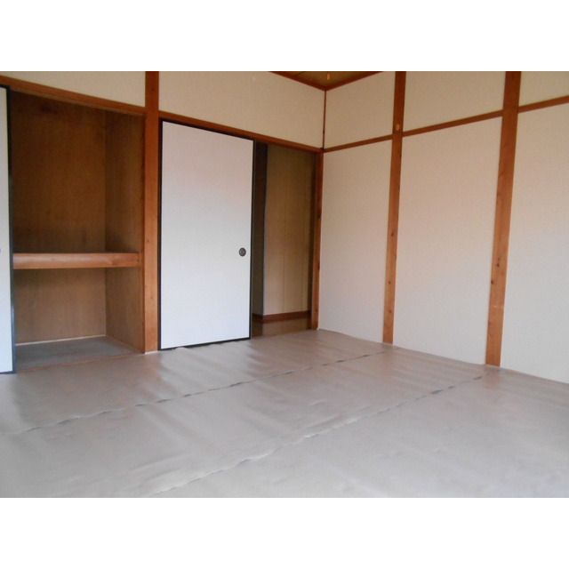 岐阜市長良の一戸建ての居間・リビング