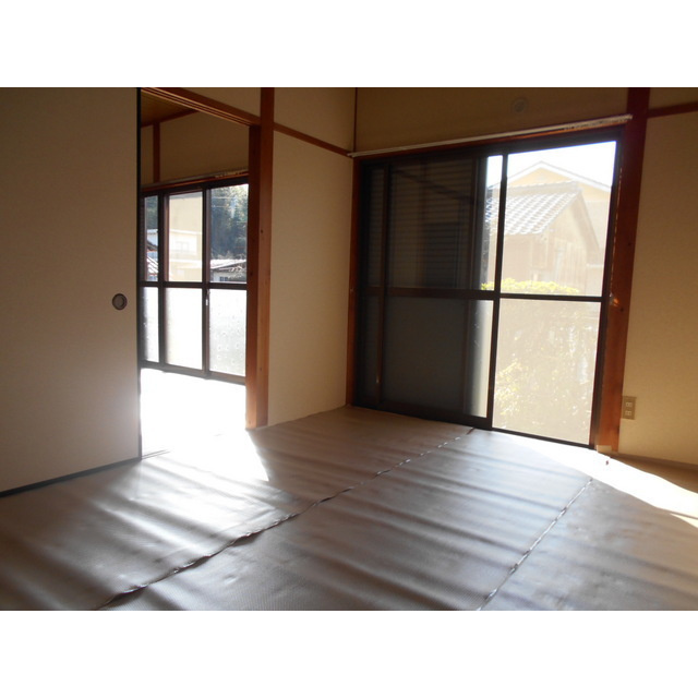 岐阜市長良の一戸建ての居間・リビング