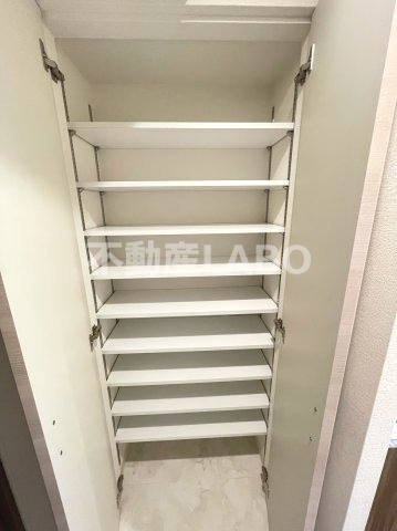 アイボリーポワント難波WESTの収納