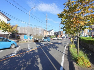 【前面道路含む現地写真】