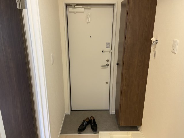 グリシーナ新小岩の玄関