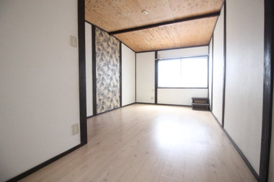 【寝室】 | レトロハウス播磨町 | 2階洋室部分