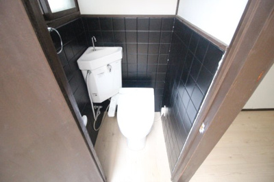 【トイレ】 | レトロハウス播磨町 | 温水洗浄便座付き付きトイレ