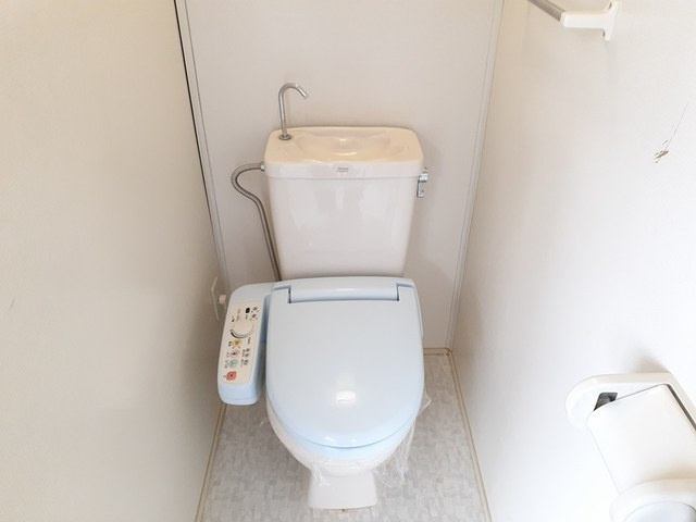 戸頭9丁目事務所付倉庫のトイレ