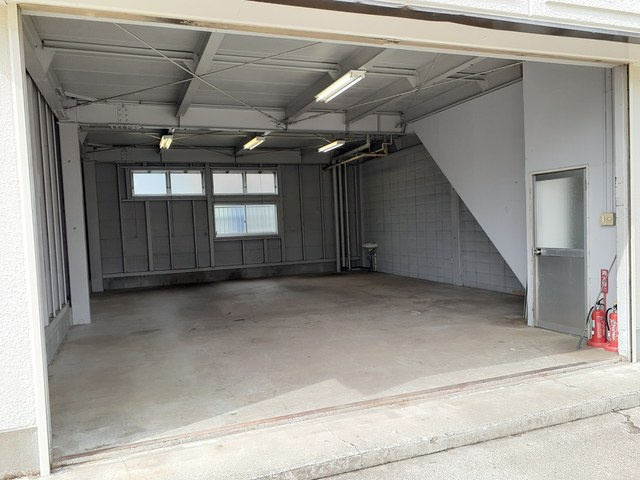 戸頭9丁目事務所付倉庫の内装