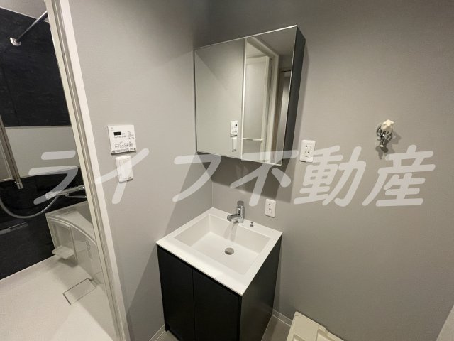 若江岩田ハイツスカイハイツの独立洗面台|使いやすい独立洗面台です