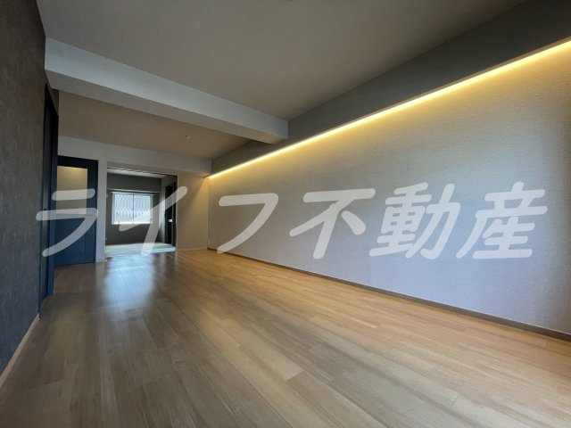 若江岩田ハイツスカイハイツの洋室|コンパクトで使いやすい洋室です