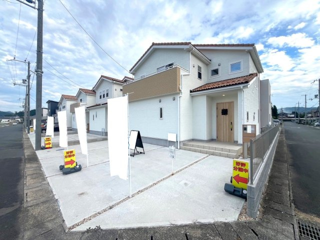 全１０区画新築分譲☆オール電化住宅☆全居室６帖以上の４ＬＤＫ☆駐車３台ＯＫ☆南丹市園部町横田の外観|外観
