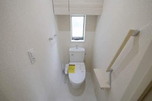 熊本市東区保田窪本町の賃貸マンションのトイレ