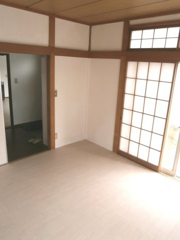 使い勝手のいい洋室です