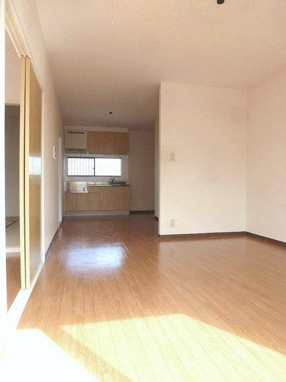【居間・リビング】 | パトリアⅡ（D-ROOM） | ※他号室参考写真