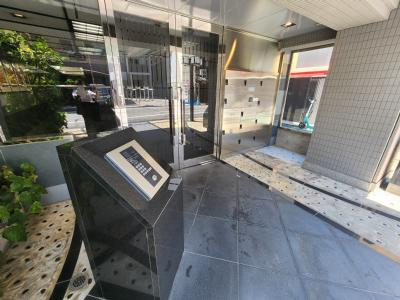 ジョイフル御池のエントランス