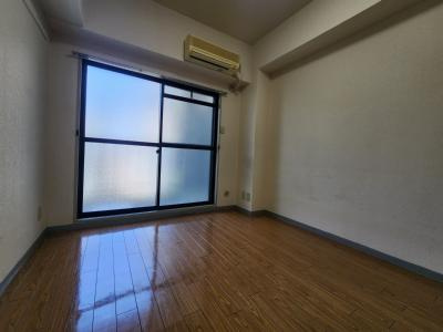 ジョイフル御池の居間・リビング|洋室