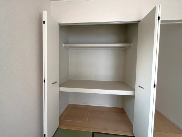 全１０区画新築分譲☆オール電化住宅☆全居室６帖以上の４ＬＤＫ☆駐車３台ＯＫ☆南丹市園部町横田の収納|押入